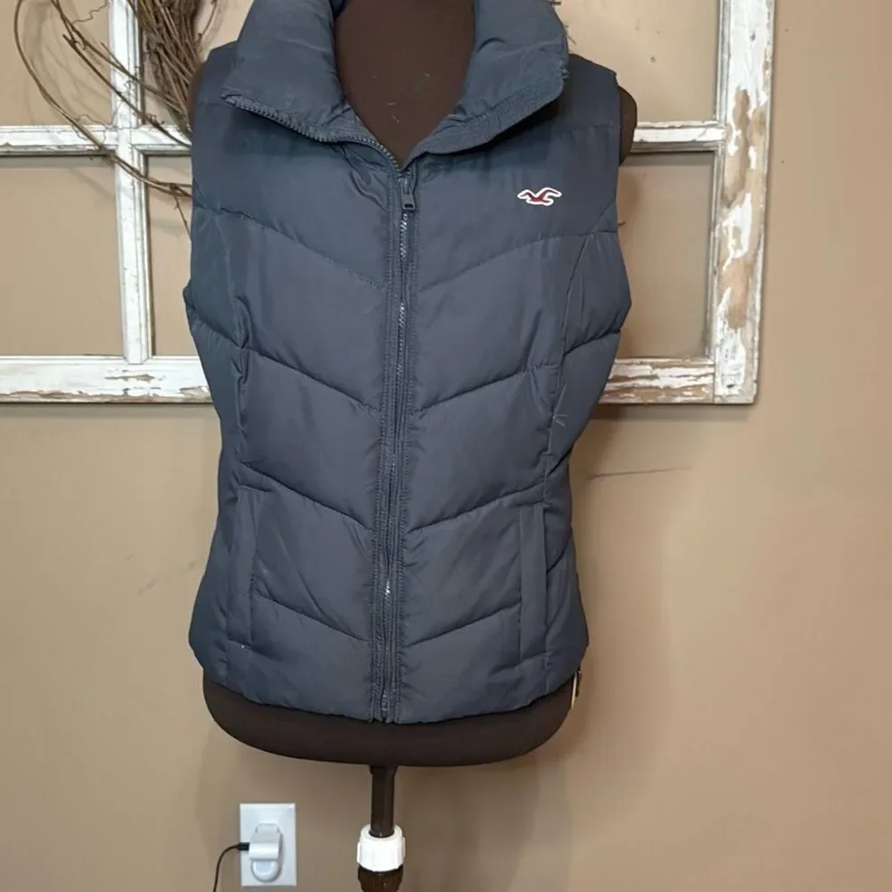 Hollister Co dark gray women’s down filled puffer vest size large y2k winter
